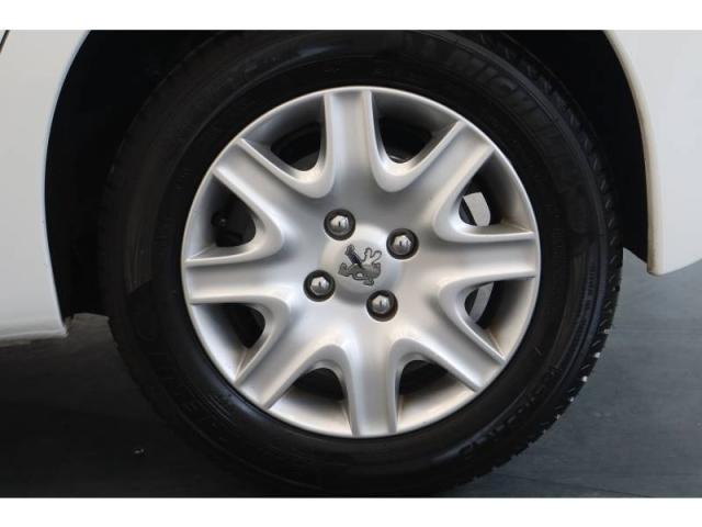 Peugeot 207 image 7