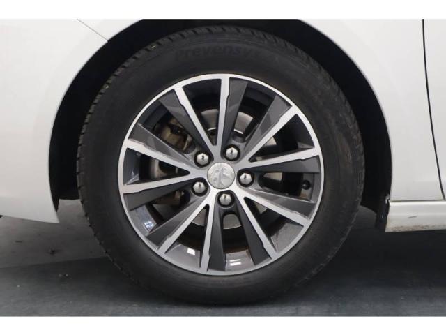 Peugeot 308 image 6