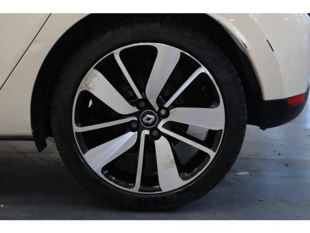 Renault Clio image 9