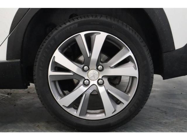 Peugeot 2008 image 1