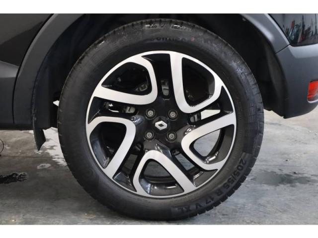 Renault Captur image 8