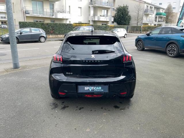 Peugeot 208 image 9