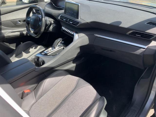 Peugeot 5008 image 9