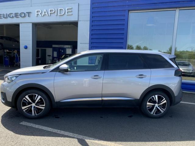 Peugeot 5008 image 2