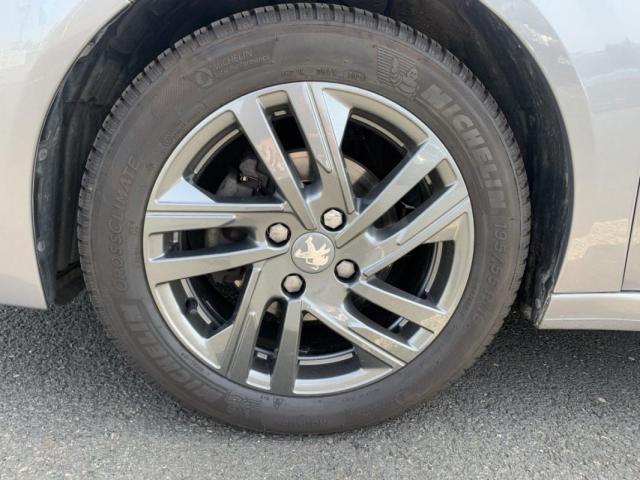 Peugeot 208 image 7