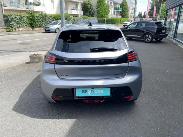Peugeot 208 image 6