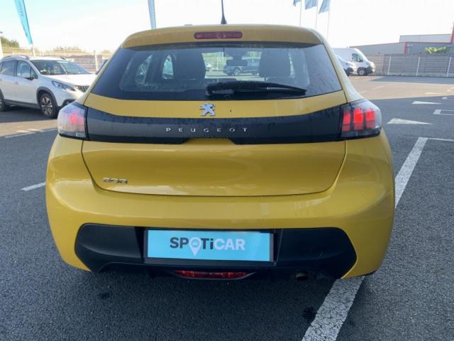 Peugeot 208 image 9
