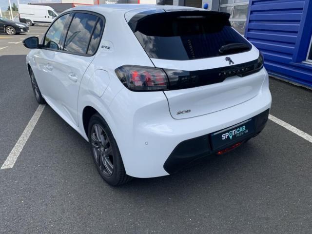 Peugeot 208 image 1