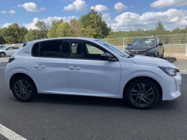 Peugeot 208 image 8