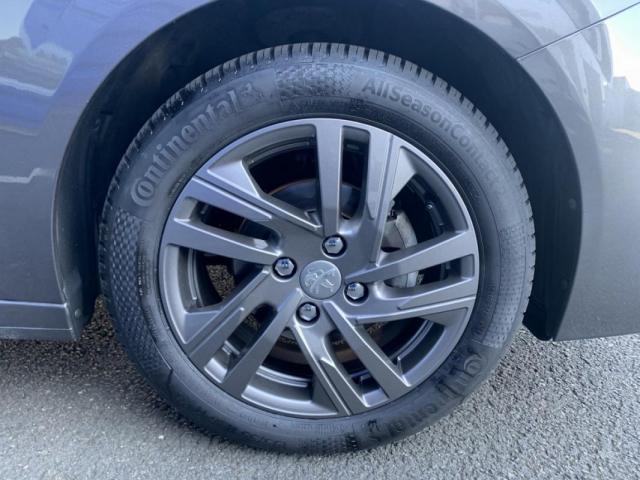Peugeot 208 image 8