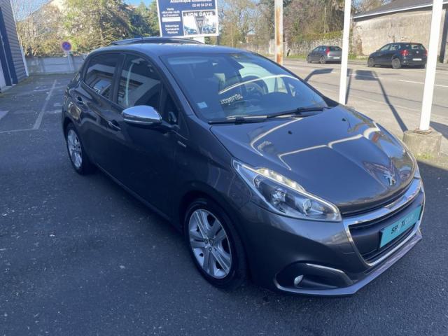 Peugeot 208 image 6