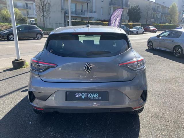 Renault Clio image 2