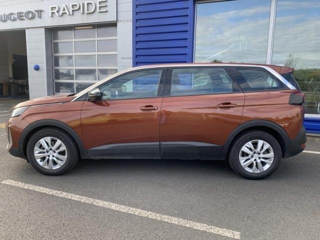 Peugeot 5008 image 2