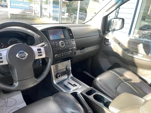 Nissan Navara image 9