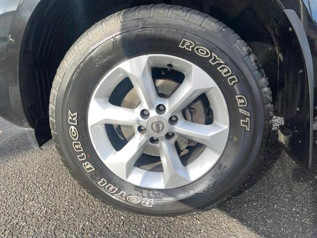Nissan Navara image 6