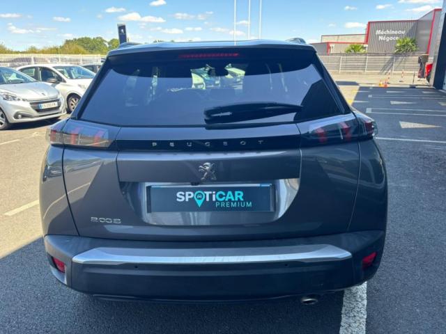 Peugeot 2008 image 2