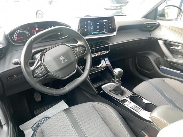 Peugeot 2008 image 8