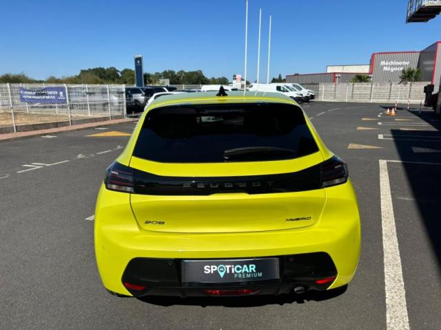 Peugeot 208 image 8