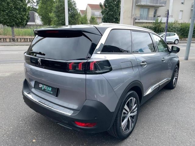 Peugeot 5008 image 1