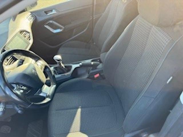 Peugeot 308 image 6