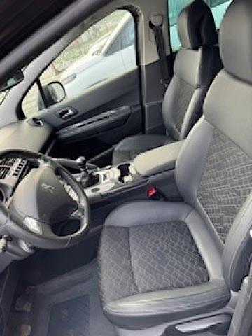 Peugeot 3008 image 8