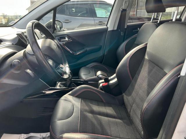 Peugeot 2008 image 1
