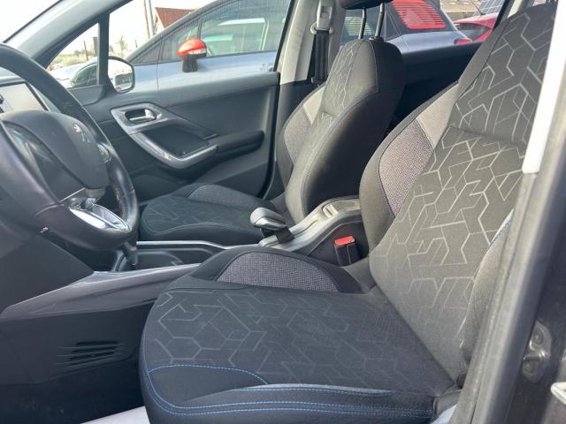 Peugeot 2008 image 2