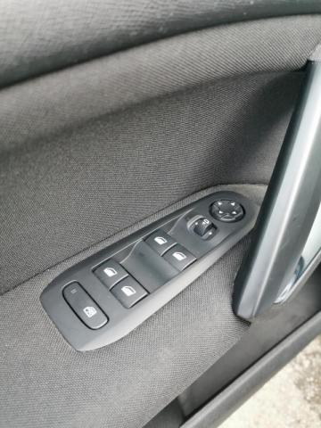 Peugeot 308 image 9