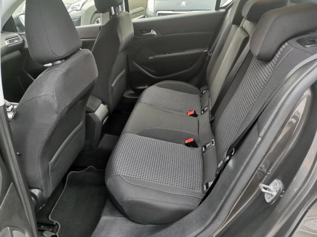 Peugeot 308 image 2