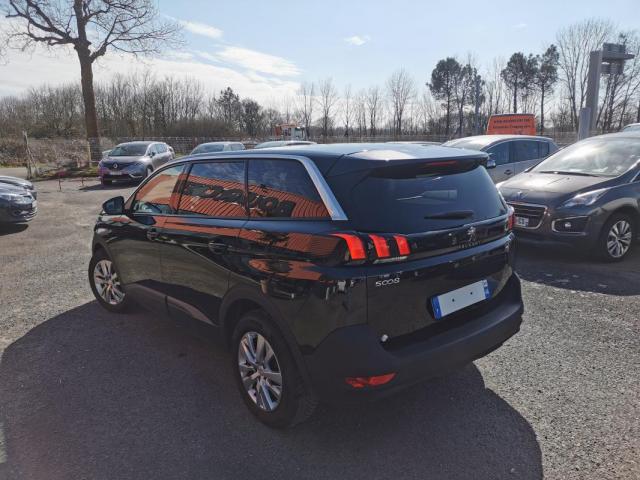 Peugeot 5008 image 3