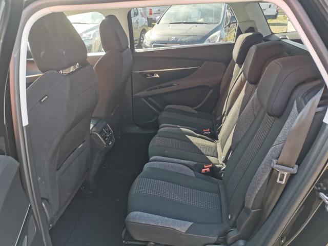 Peugeot 5008 image 6