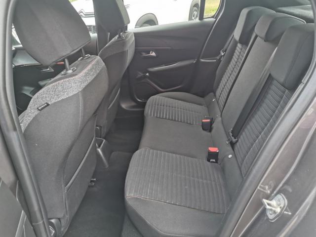 Peugeot 208 image 7