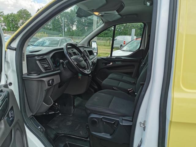 Ford Transit Custom image 6