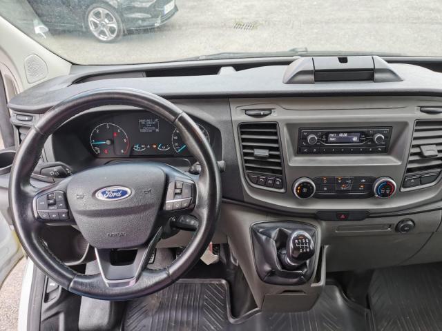 Ford Transit Custom image 3