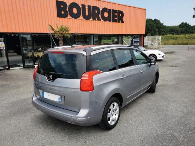 Peugeot 5008 image 8