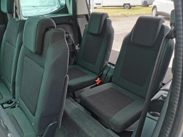 Peugeot 5008 image 6