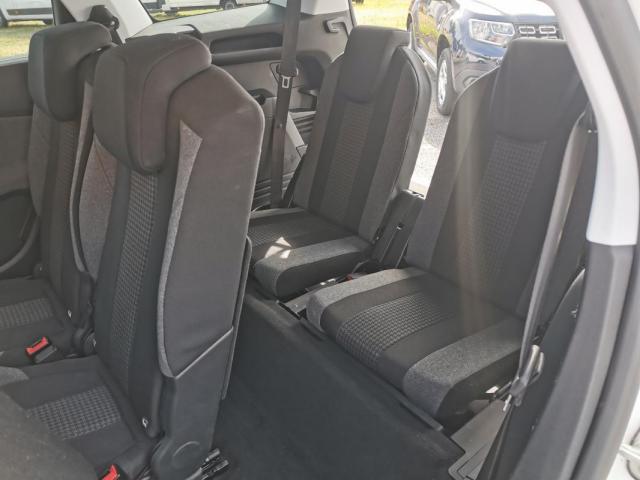 Peugeot 5008 image 8