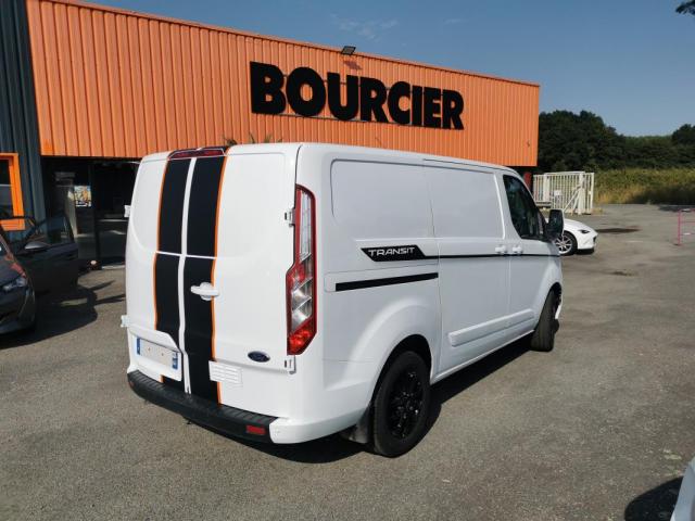 Ford Transit Custom image 3