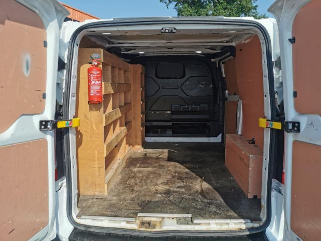 Ford Transit Custom image 6