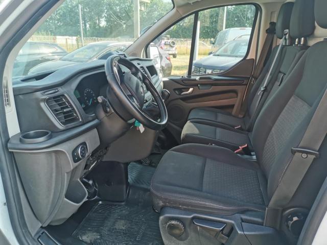 Ford Transit Custom image 2