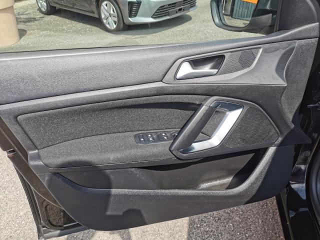 Peugeot 308 image 7