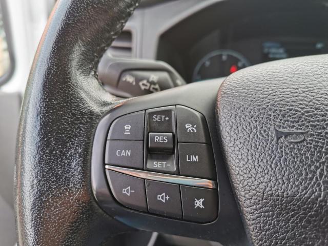Ford Transit Custom image 8
