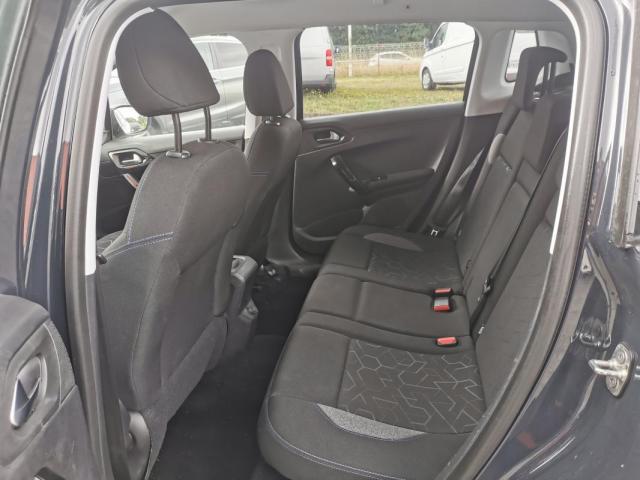 Peugeot 2008 image 1