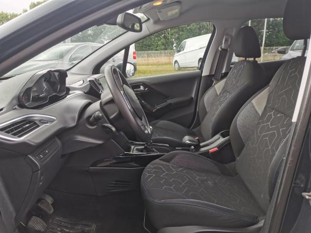 Peugeot 2008 image 5