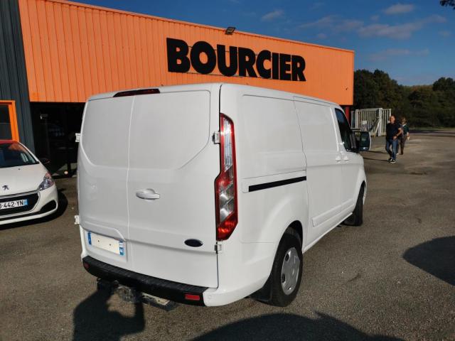 Ford Transit Custom image 3