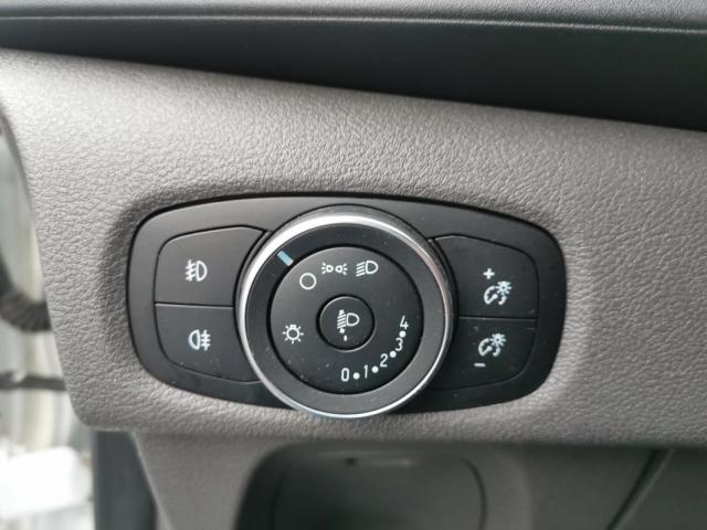 Ford Transit Custom image 4