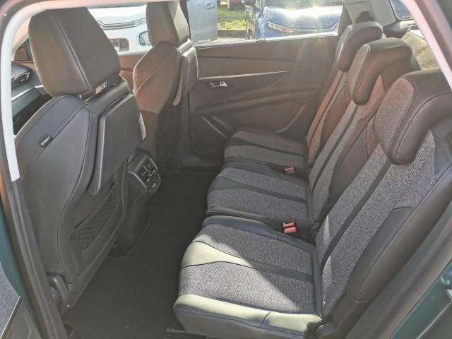 Peugeot 5008 image 9