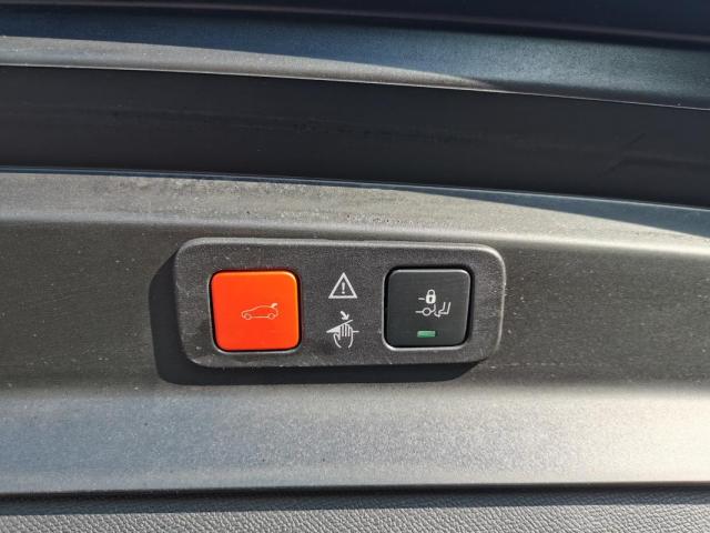 Peugeot 5008 image 1