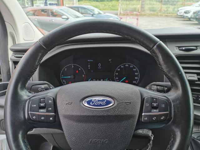 Ford Transit Custom image 3