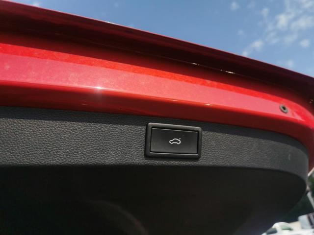 Skoda Karoq image 2